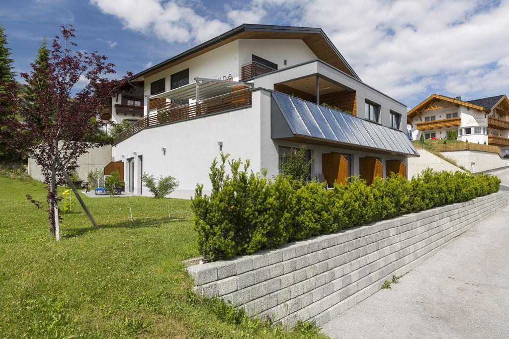 Pension Lavida Fiss Exterior photo